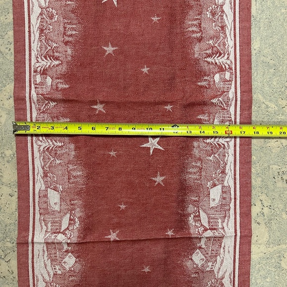 Williams Sonoma 'Twas the Night Before Christmas Table Runner 86" - Picture 3 of 5
